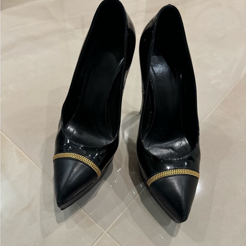 Saint Laurent Black heels with gold strap US 7